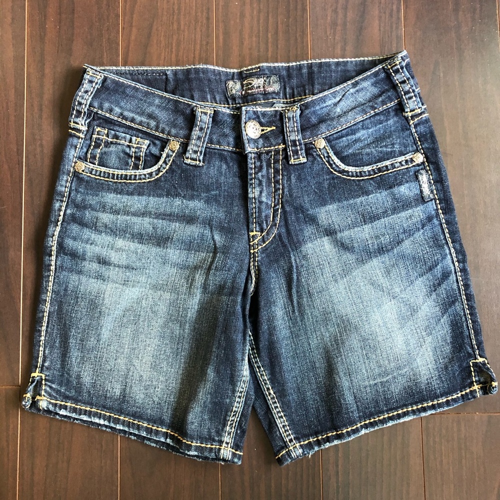Silver - SUKI Short